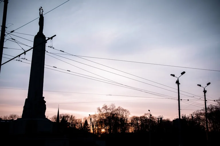 Elektroenerģijas cenas Latvijā 20. augustā: ko sagaidīt biržā