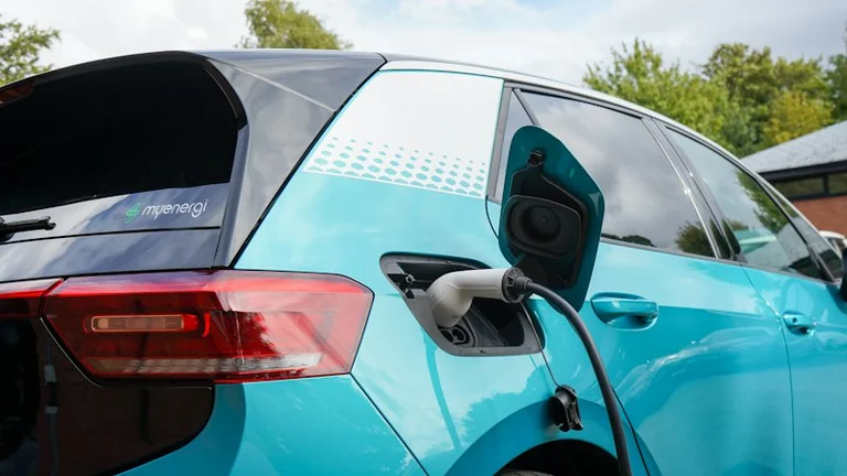 100 km izmaksas: benzīns, dīzelis vai elektroauto?