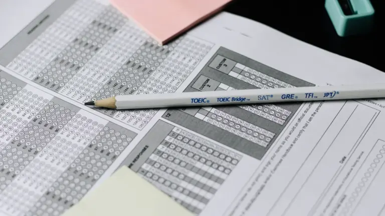 Sapnis par neizdarītu eksāmenu: ko pārskatīt savā ikdienā